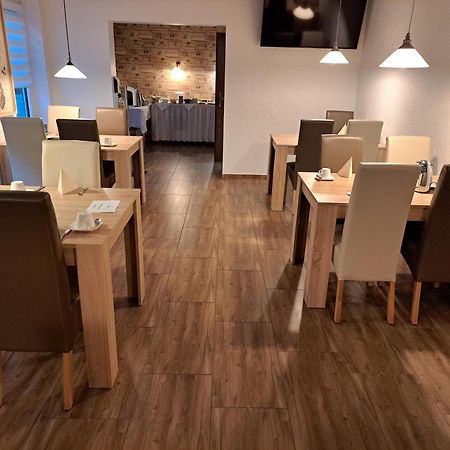 Hotel Angerland Garni Ратинген Экстерьер фото