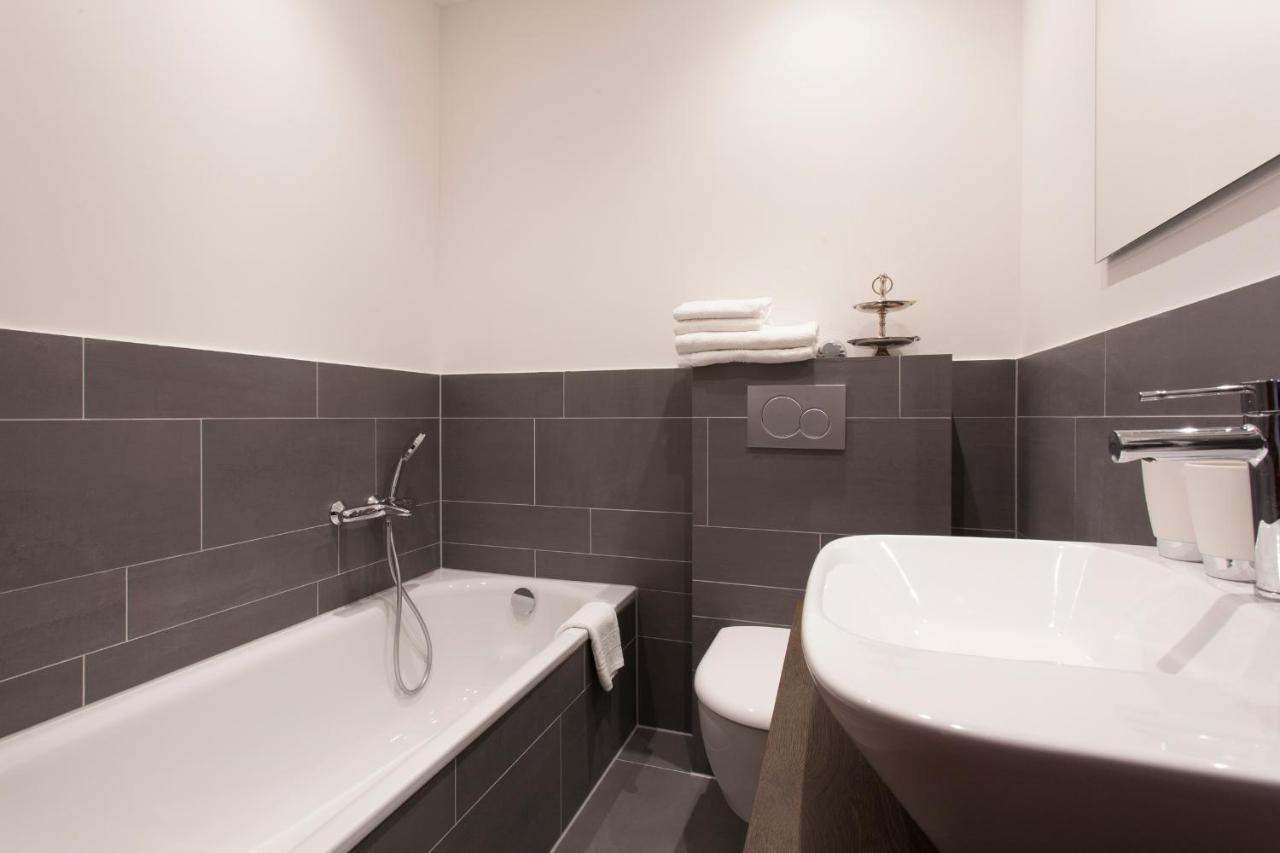 Hotel Angerland Garni Ратинген Экстерьер фото