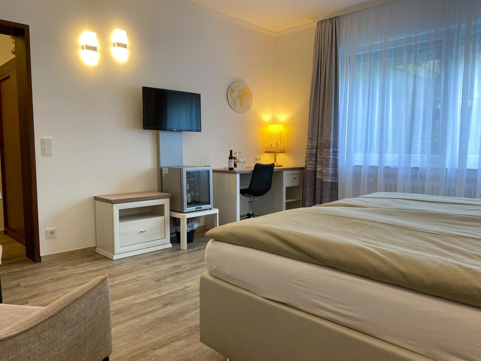 Hotel Angerland Garni Ратинген Экстерьер фото