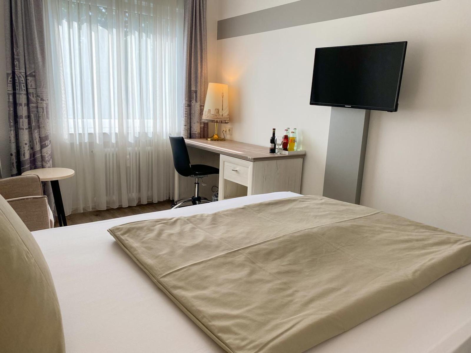 Hotel Angerland Garni Ратинген Экстерьер фото