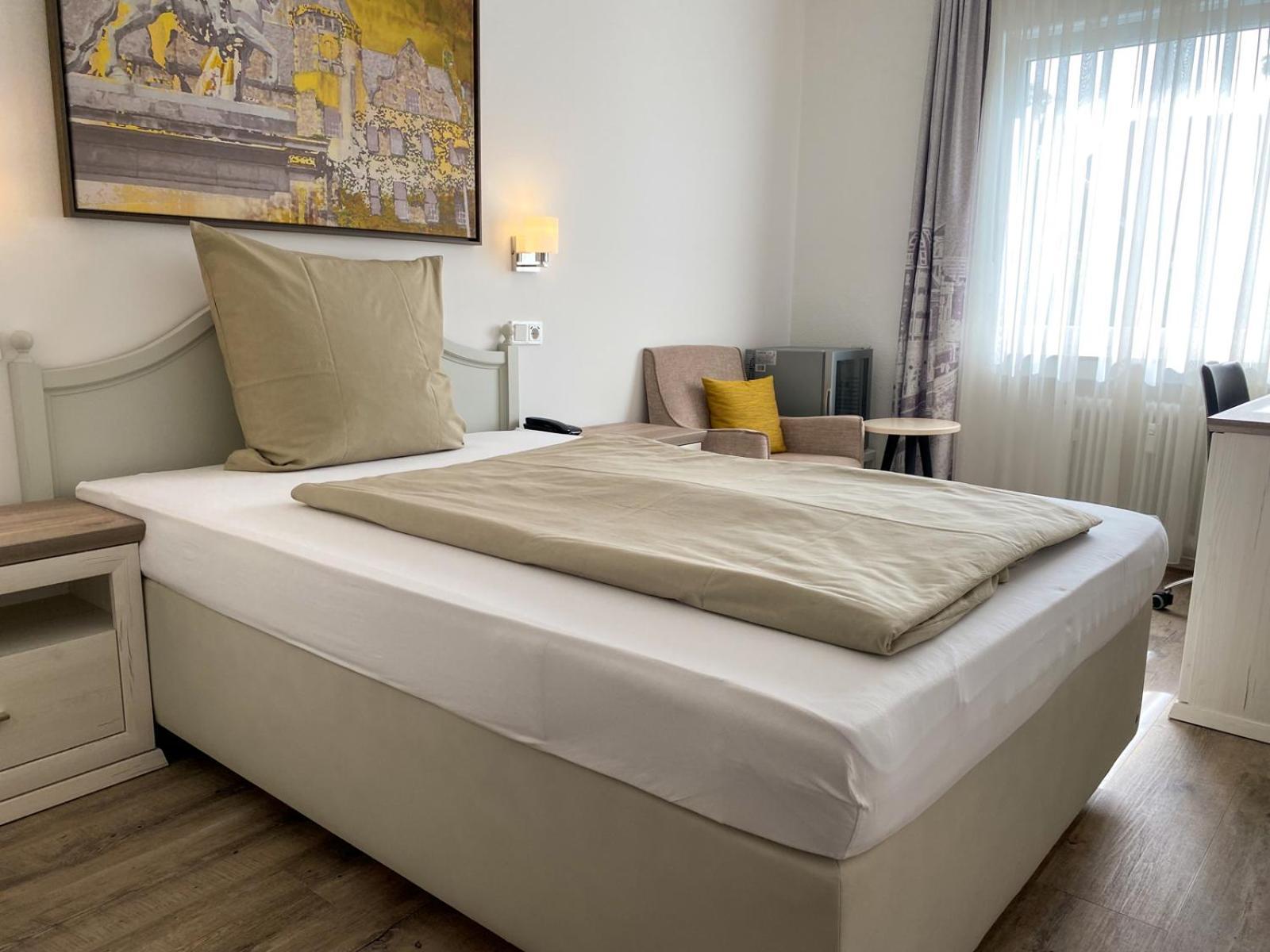 Hotel Angerland Garni Ратинген Экстерьер фото