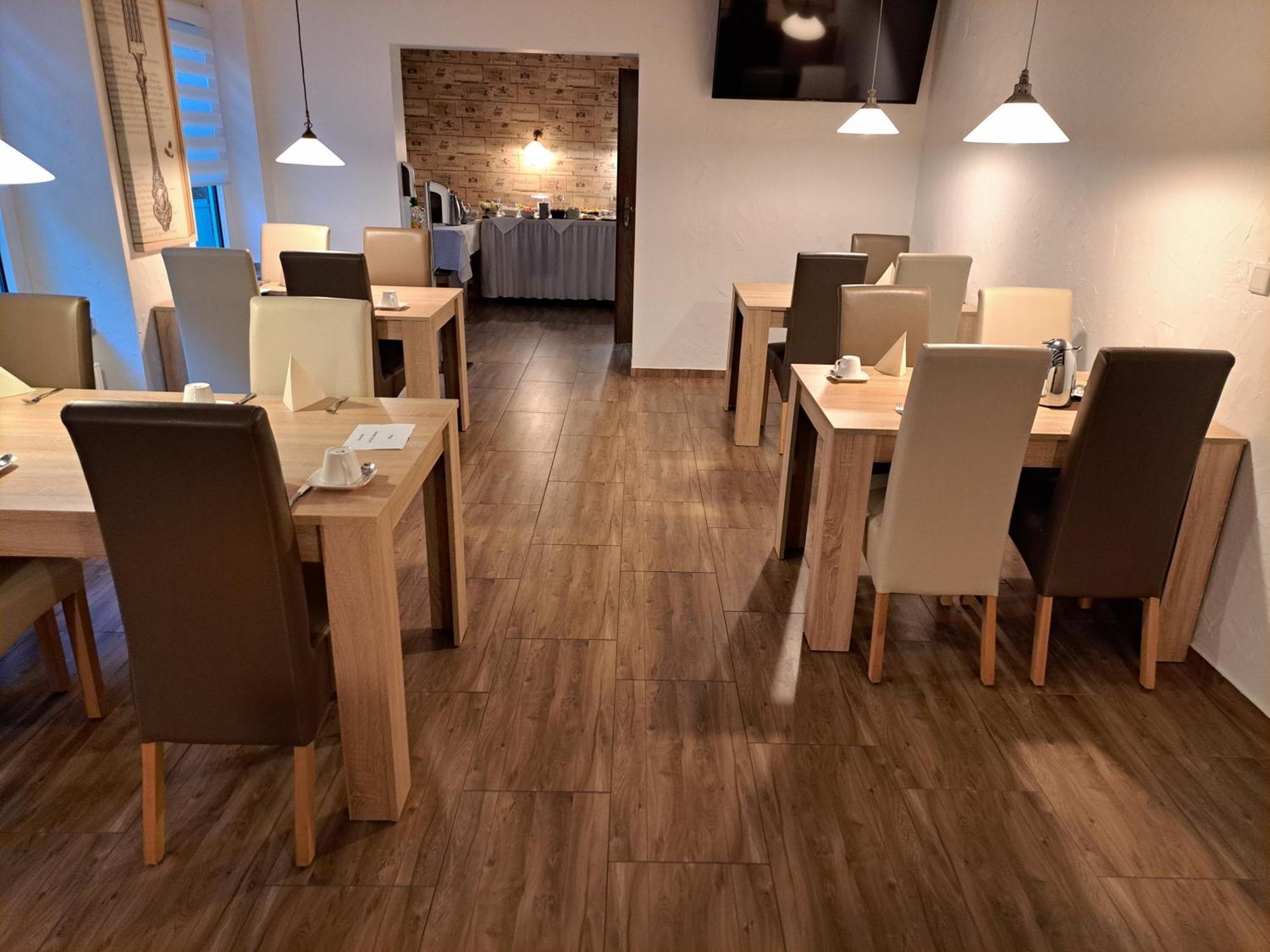 Hotel Angerland Garni Ратинген Экстерьер фото