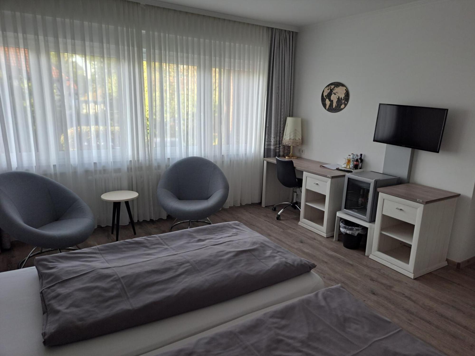 Hotel Angerland Garni Ратинген Экстерьер фото